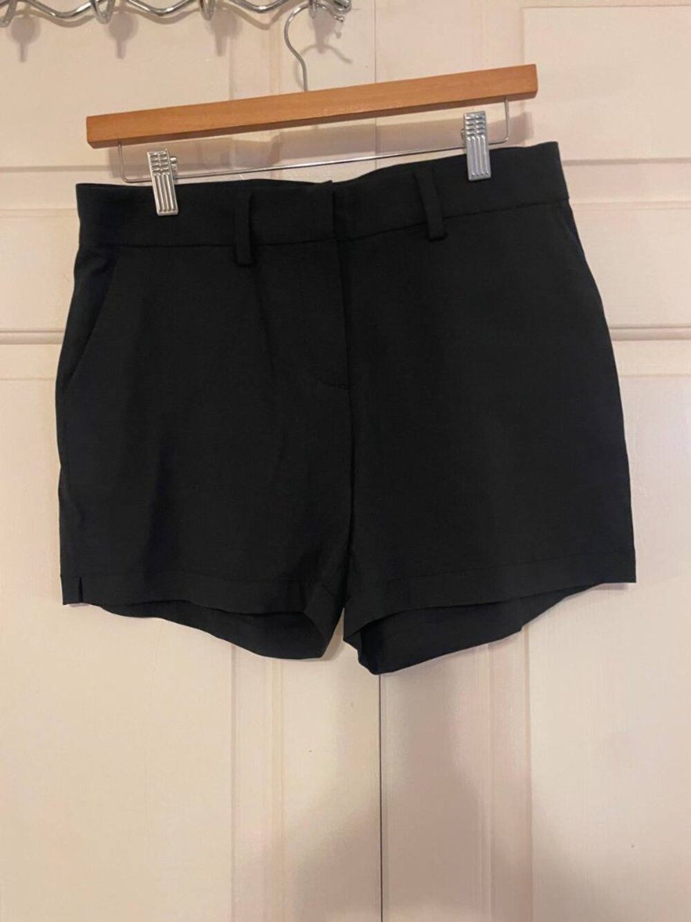 Southern Tide Black Shorts Size 4 | Preppy & Classic Coastal Style